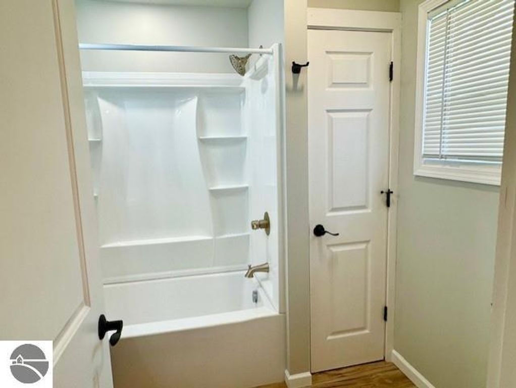 Image 6 of property listing at 602 N Mill Street, Alma, MI 48801