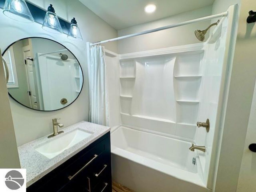 Image 7 of property listing at 602 N Mill Street, Alma, MI 48801