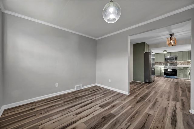 465 Fernhill Ave, Brookline, PA 15226