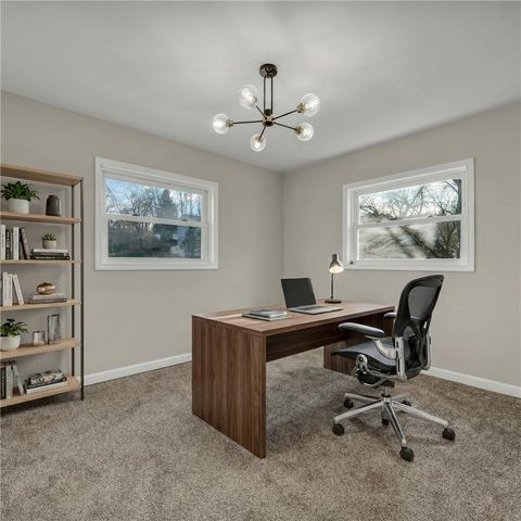 465 Fernhill Ave, Brookline, PA 15226