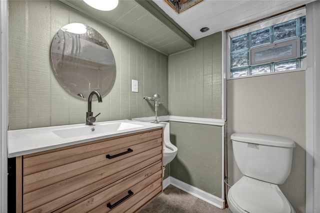 465 Fernhill Ave, Brookline, PA 15226