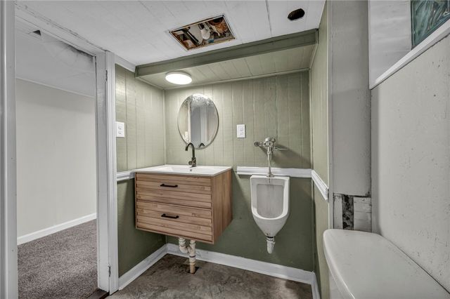 465 Fernhill Ave, Brookline, PA 15226