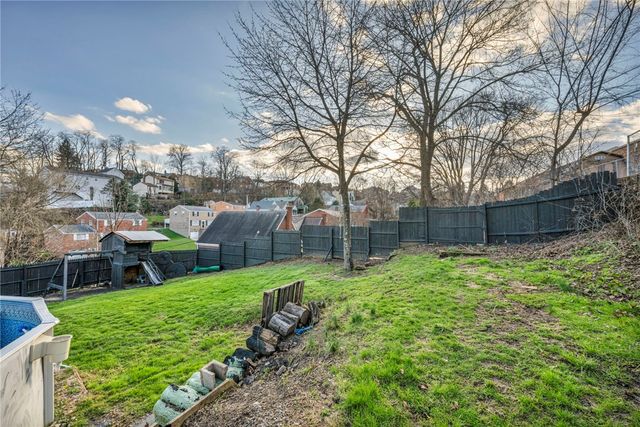 465 Fernhill Ave, Brookline, PA 15226