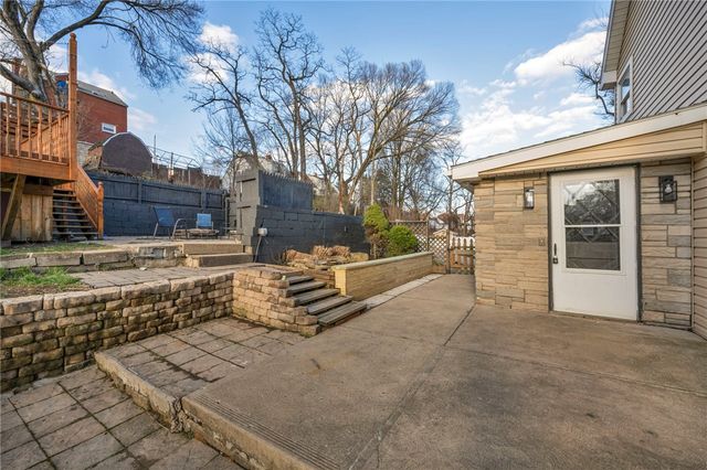 465 Fernhill Ave, Brookline, PA 15226