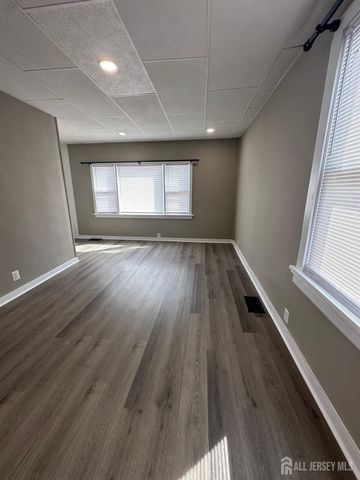 28 Bird Avenue, Iselin, NJ 08830