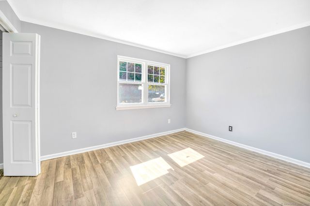 50 Angel Drive APT D, Waterbury, CT 06708