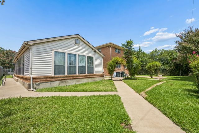 2122 S Vernon Avenue, Dallas, TX 75224