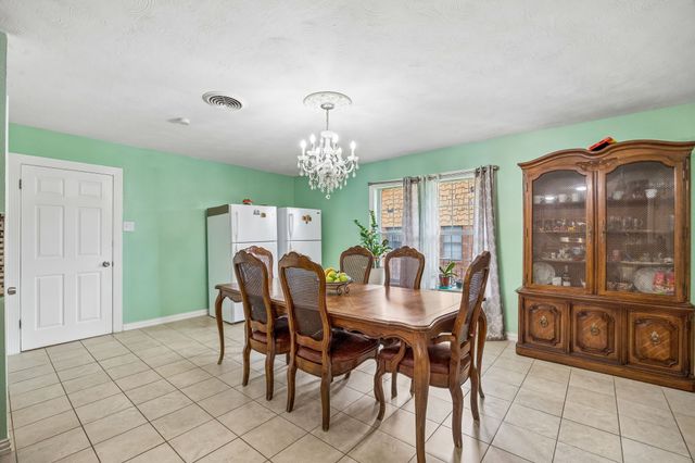 2122 S Vernon Avenue, Dallas, TX 75224