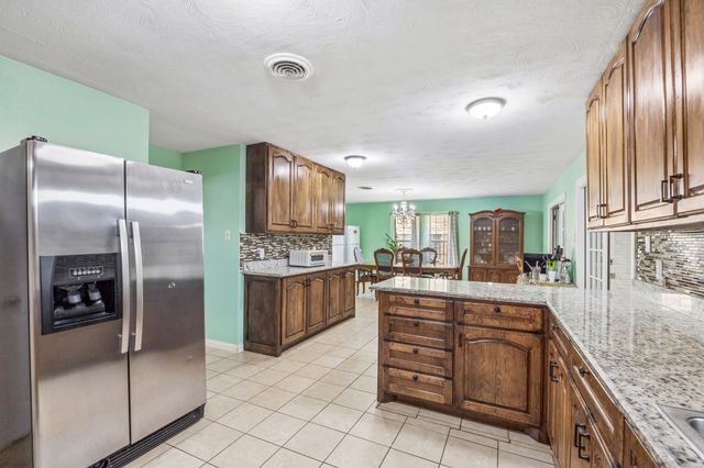 2122 S Vernon Avenue, Dallas, TX 75224
