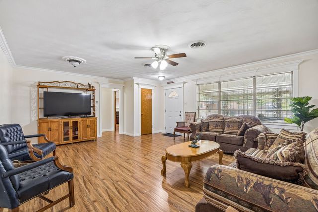 2122 S Vernon Avenue, Dallas, TX 75224