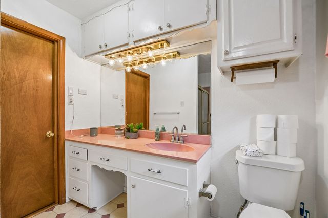 2122 S Vernon Avenue, Dallas, TX 75224