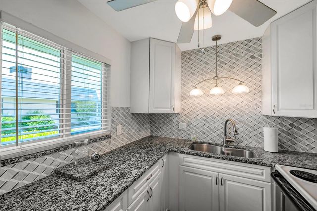 1801 BEDFORD TERRACE 221, Sun City Center, FL 33573