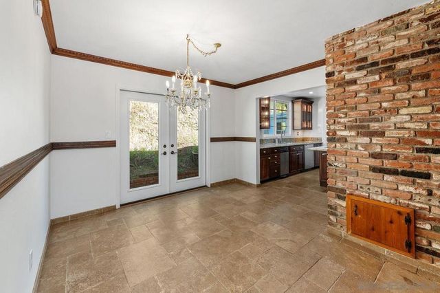 4525 Avocado Blvd, La Mesa, CA 91941