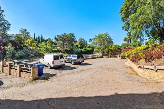 4525 Avocado Blvd, La Mesa, CA 91941