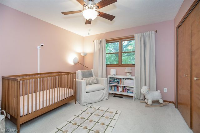 578 Red Oak Lane, Bay Village, OH 44140