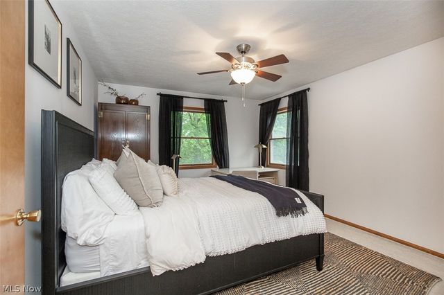 578 Red Oak Lane, Bay Village, OH 44140