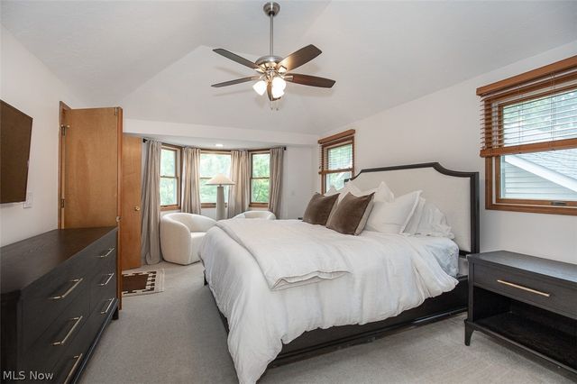 578 Red Oak Lane, Bay Village, OH 44140