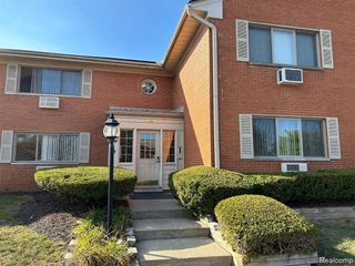 803 PLATE Street 201, Rochester, MI 48307