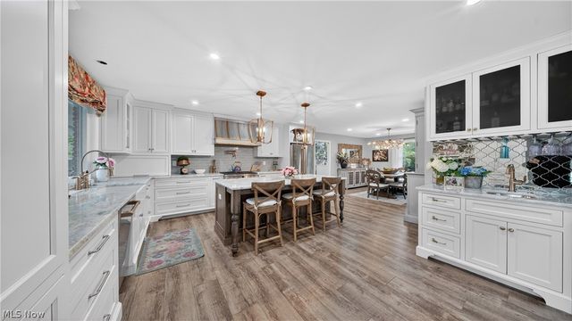 25 Hopewell Trail, Chagrin Falls, OH 44022