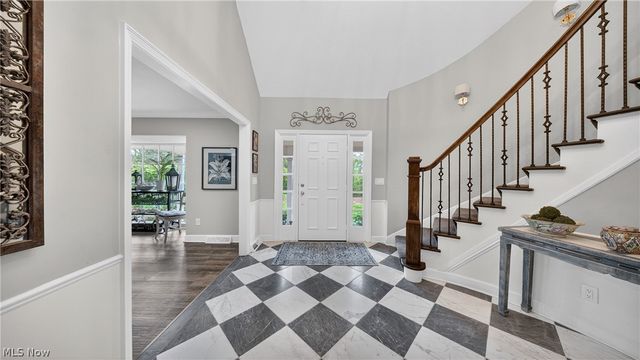 25 Hopewell Trail, Chagrin Falls, OH 44022