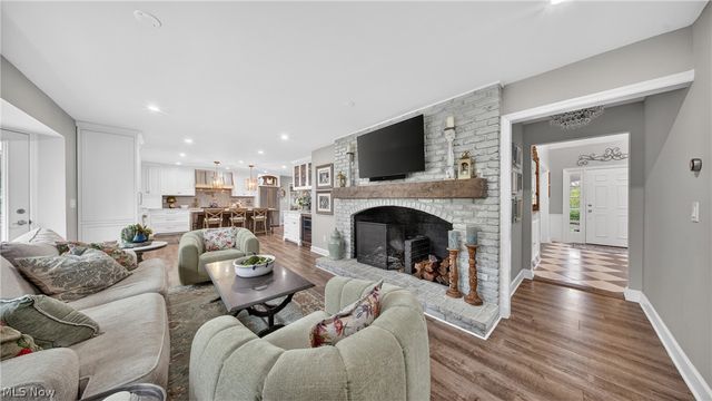 25 Hopewell Trail, Chagrin Falls, OH 44022