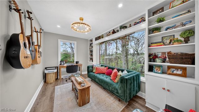 25 Hopewell Trail, Chagrin Falls, OH 44022