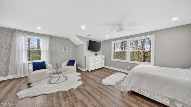 25 Hopewell Trail, Chagrin Falls, OH 44022