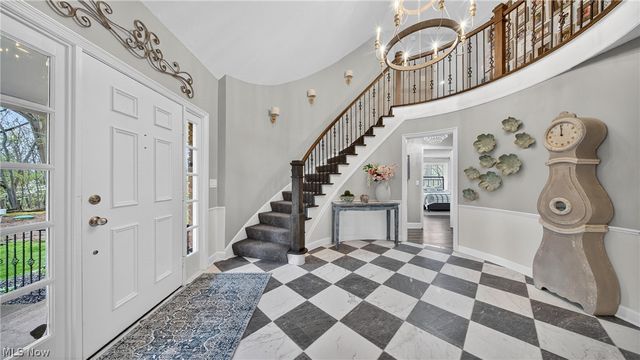 25 Hopewell Trail, Chagrin Falls, OH 44022
