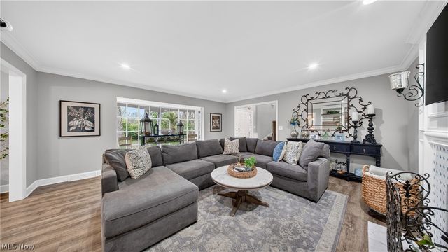 25 Hopewell Trail, Chagrin Falls, OH 44022