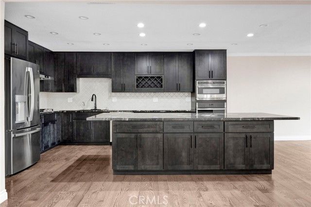 69 Penhill Court, Glendale, CA 91206