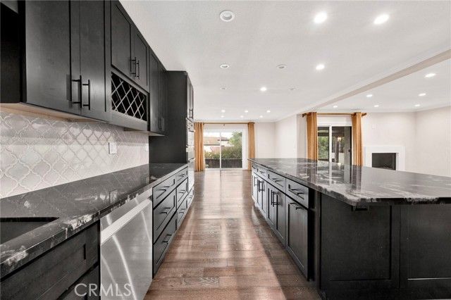 69 Penhill Court, Glendale, CA 91206