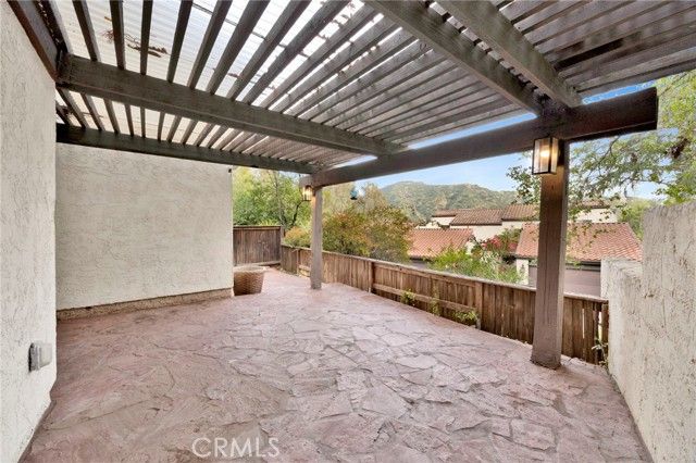 69 Penhill Court, Glendale, CA 91206
