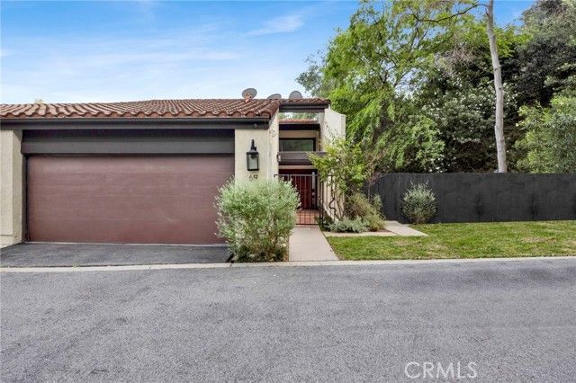 69 Penhill Court, Glendale, CA 91206