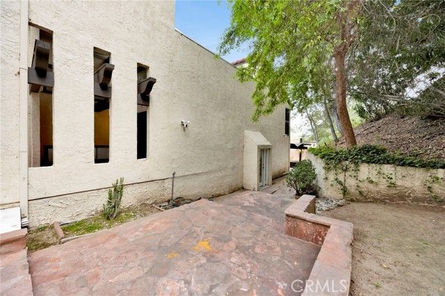 69 Penhill Court, Glendale, CA 91206