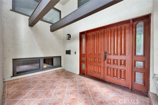 69 Penhill Court, Glendale, CA 91206