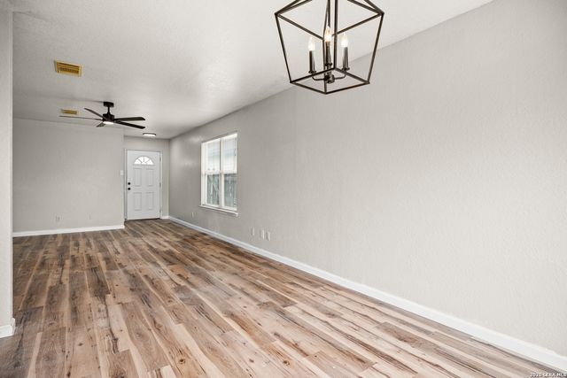 6431 Flatstone Pass, Converse, TX 78109