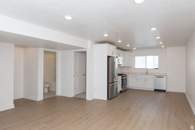 84 E HAMBLIN LN, Clearfield, UT 84015