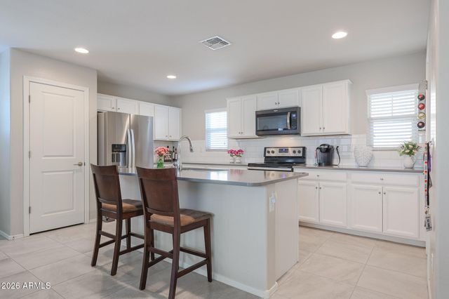 16631 W CULVER Street, Goodyear, AZ 85338