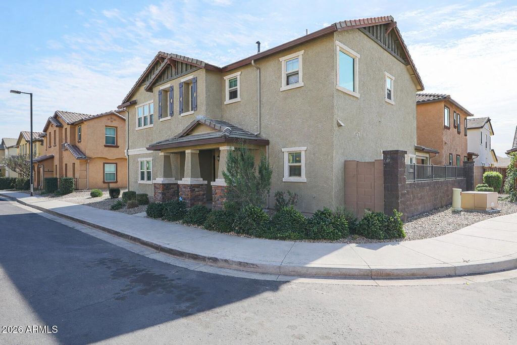 16631 W CULVER Street, Goodyear, AZ 85338