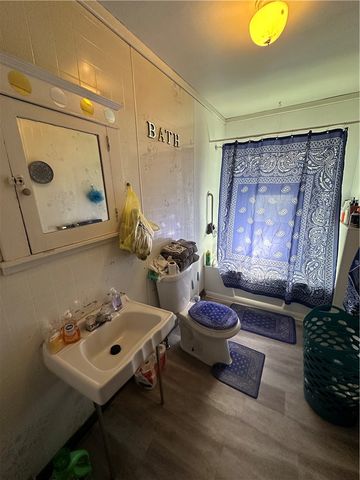 500 Woodward Ave, Stowe Twp, PA 15136