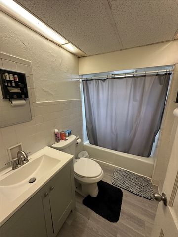 500 Woodward Ave, Stowe Twp, PA 15136