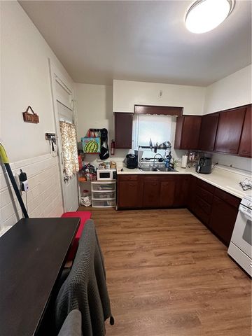 500 Woodward Ave, Stowe Twp, PA 15136