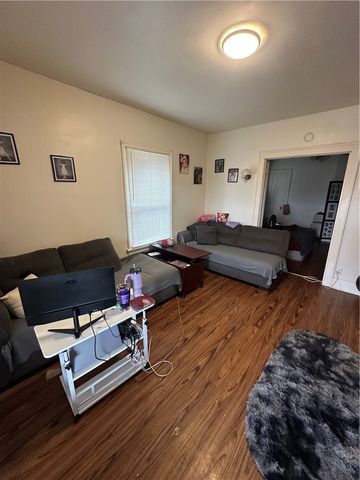 500 Woodward Ave, Stowe Twp, PA 15136