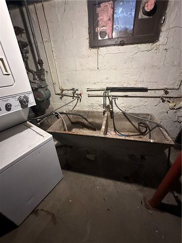 500 Woodward Ave, Stowe Twp, PA 15136