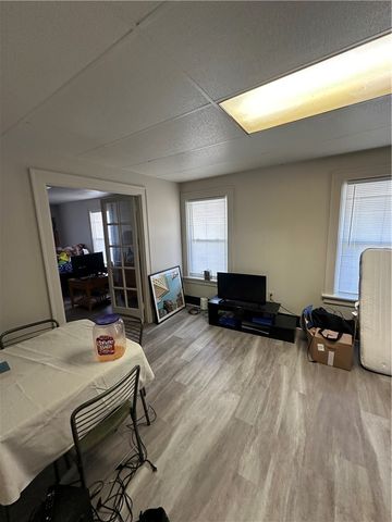 500 Woodward Ave, Stowe Twp, PA 15136