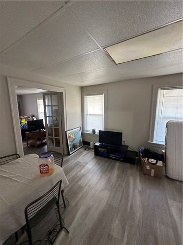 500 Woodward Ave, Stowe Twp, PA 15136