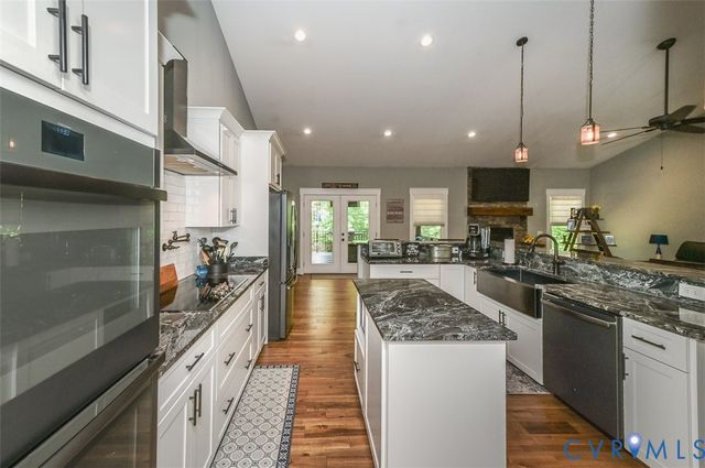 8470 Elysium Dr, Lanexa, VA 23089