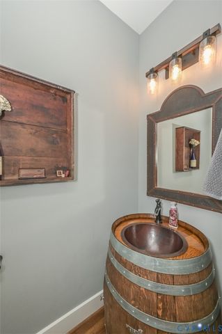 8470 Elysium Dr, Lanexa, VA 23089