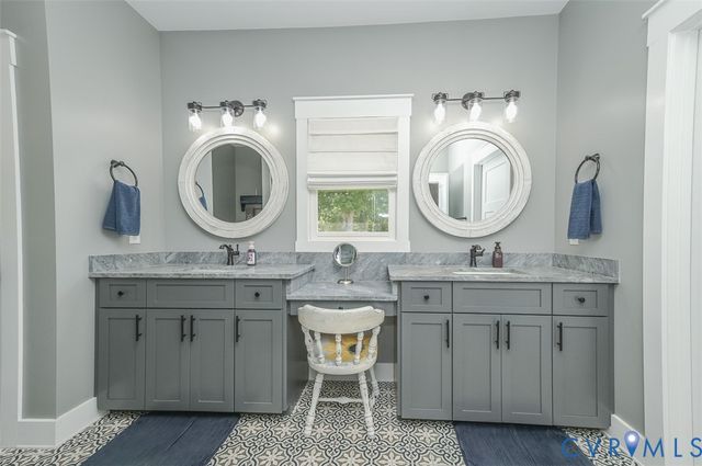 8470 Elysium Dr, Lanexa, VA 23089