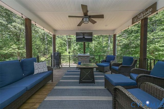 8470 Elysium Dr, Lanexa, VA 23089
